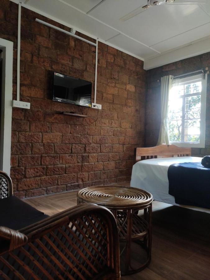 The Rustic Cottage - Homestay チェラプンジ エクステリア 写真